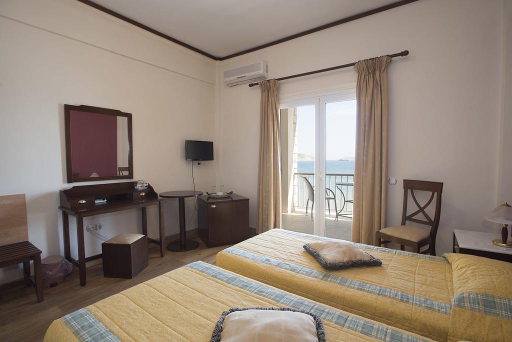 Methoni Beach Hotel الغرفة الصورة